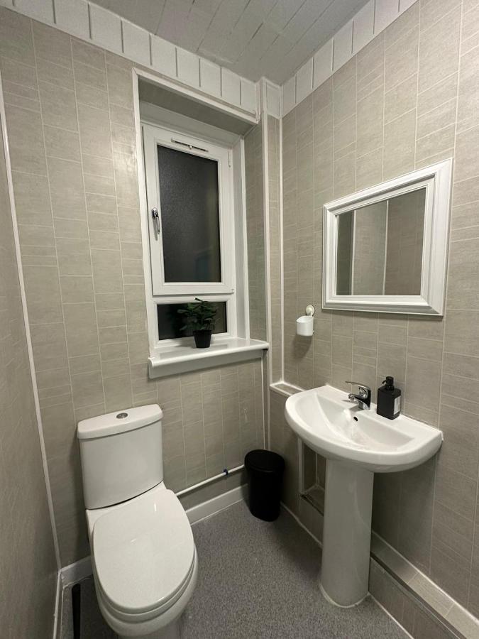 Newly Renovated Lux 2 Bed Apartment Glasgow Exterior foto